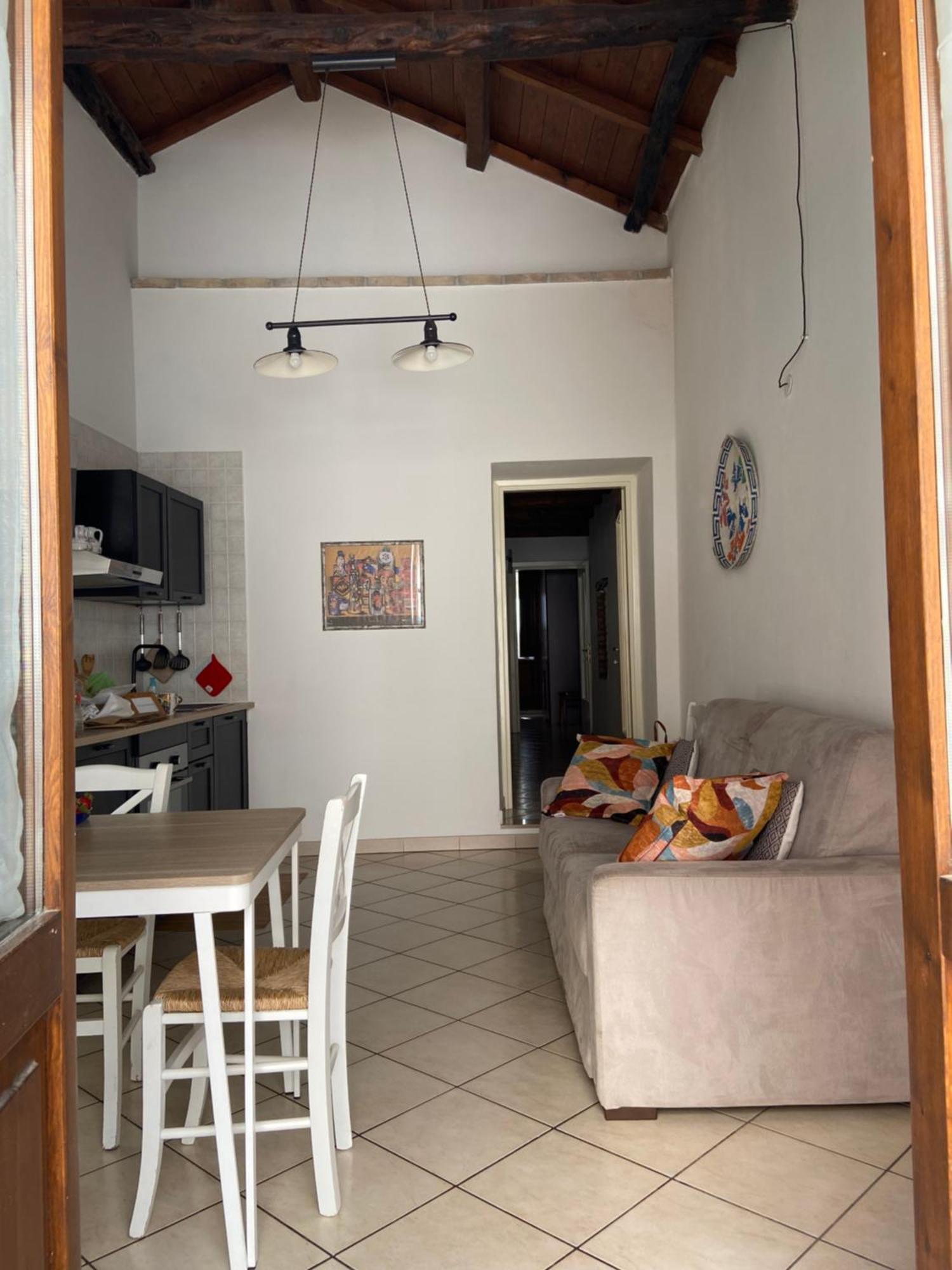 Entu E Mari - Maistu Cagliari Kamer foto
