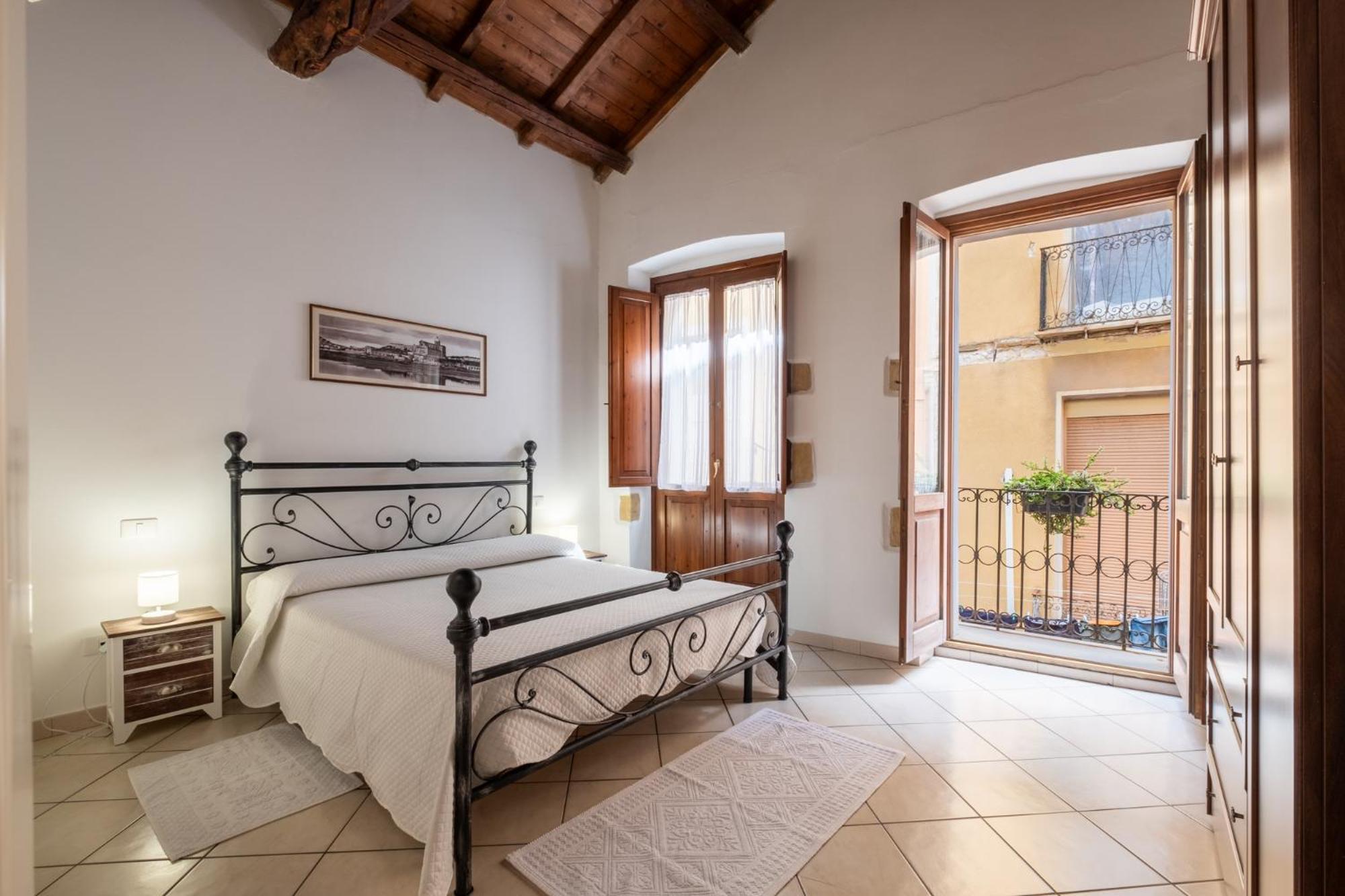 Entu E Mari - Maistu Cagliari Buitenkant foto