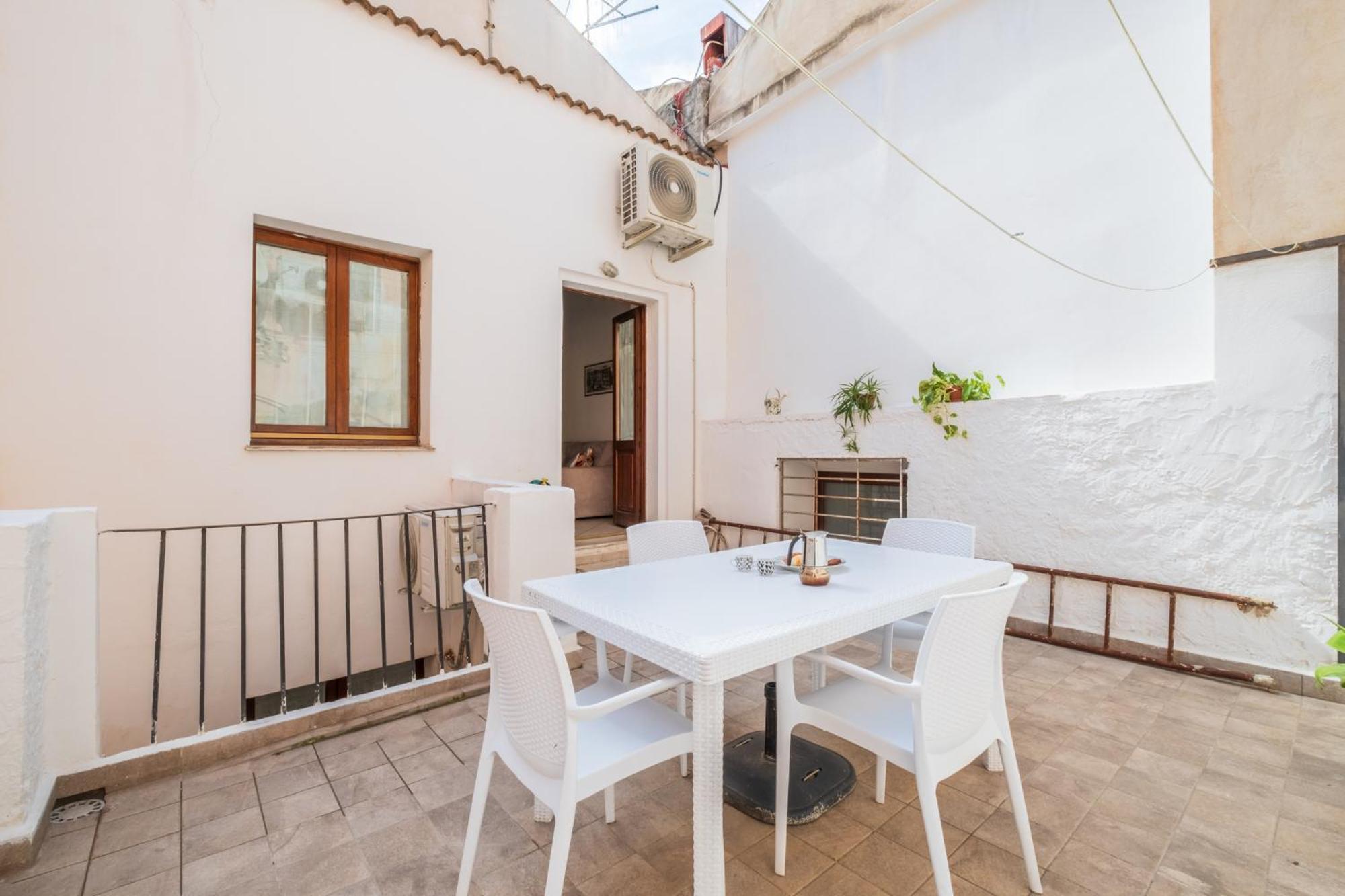 Entu E Mari - Maistu Cagliari Buitenkant foto
