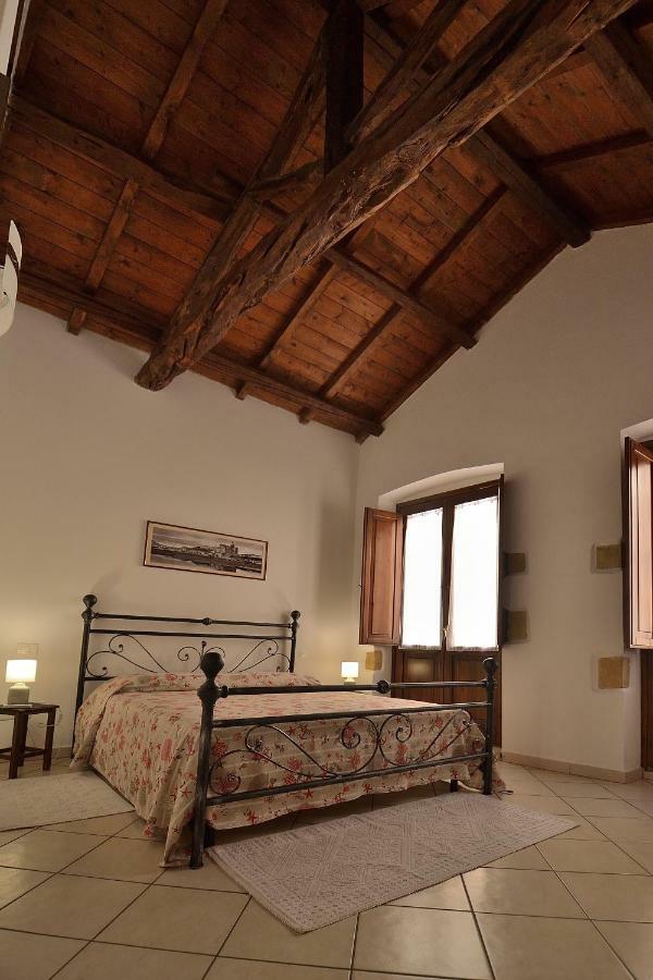 Entu E Mari - Maistu Cagliari Buitenkant foto